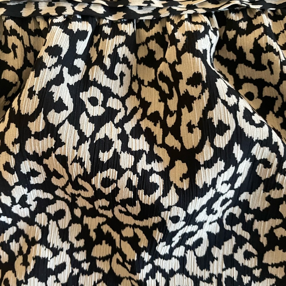 Loft Skirt - Picture 2 of 4